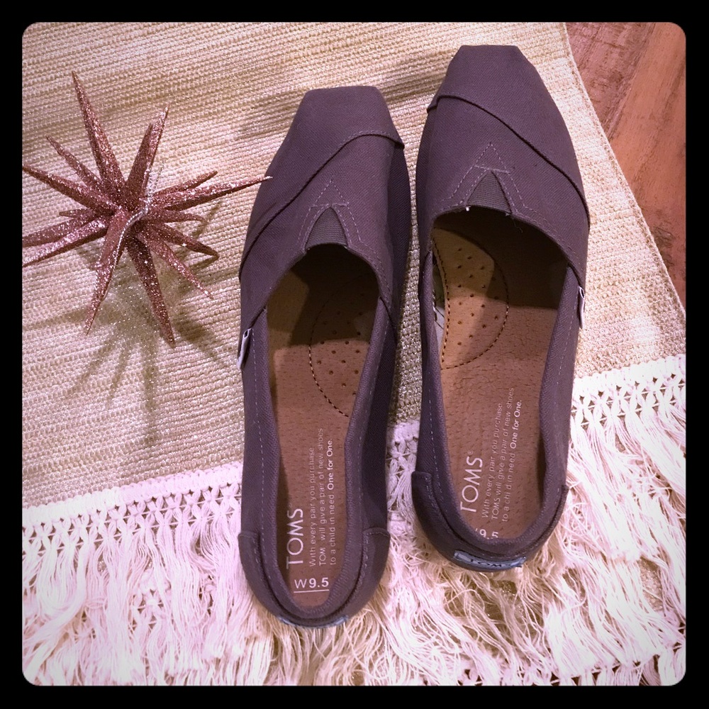 TOMS Shoes
